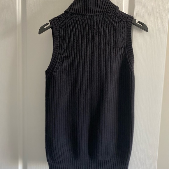 Michael Kors Sleeveless Turtleneck Sweater - Picture 4 of 7